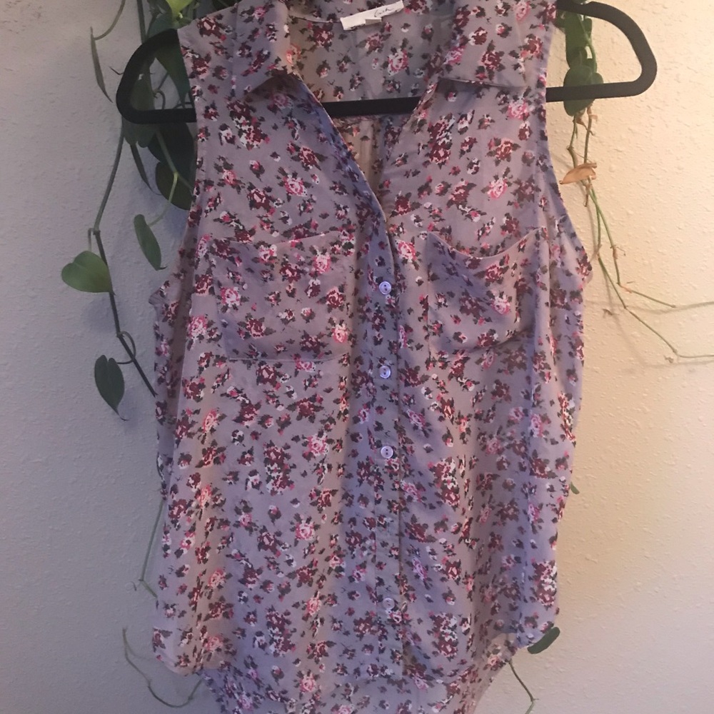 Floral Sleeveless Button Down Blouse